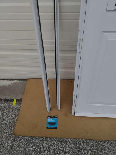 Nice White Storm Door With Screen LH Swing  Like New - Thumbnail 3