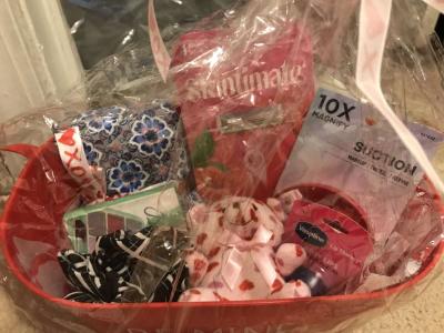 Handmade Valentines Day basket - Thumbnail 2
