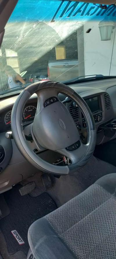 2002 Ford F150 - Thumbnail 4