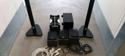 the speaker  and the subwoofer - Thumbnail 2