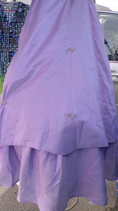 size small quinceaera dress in perfect conditions almost New - Thumbnail 2