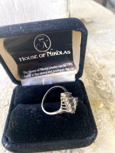 Blue and White simulant Vintage Gem Stone - Thumbnail 2