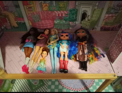 Barbie house and More - Thumbnail 2