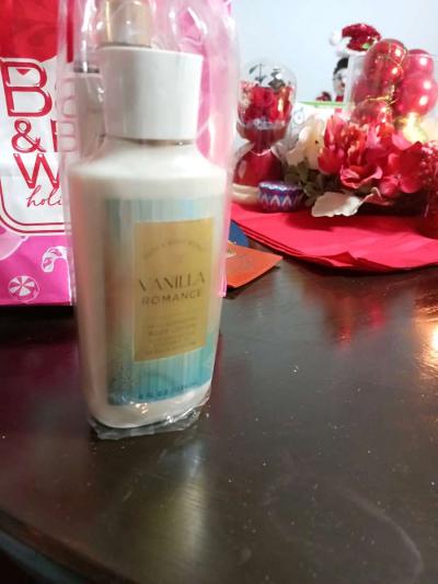 BATH AND BODY WORKS SET OF 2 - Thumbnail 4