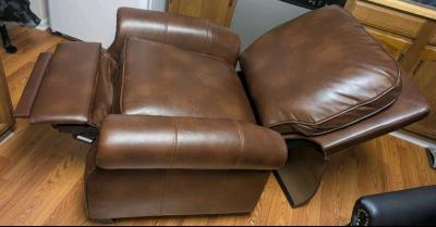 Leather Push Back Recliner - Thumbnail 5
