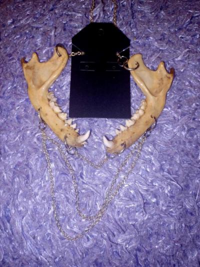 jawbone necklace with chain dangle - Thumbnail 3