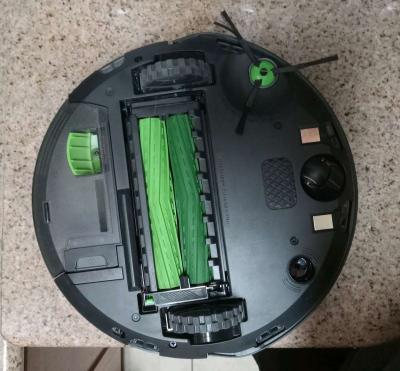 iRobot Roomba Combo j5 SelfEmptying Robot Vacuum Mop - Thumbnail 4