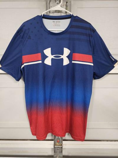 under Armour shirt - Thumbnail 4