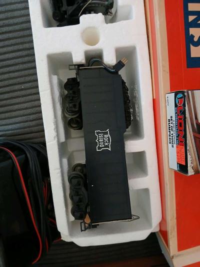 Vintage Lionel Train Set - Thumbnail 4