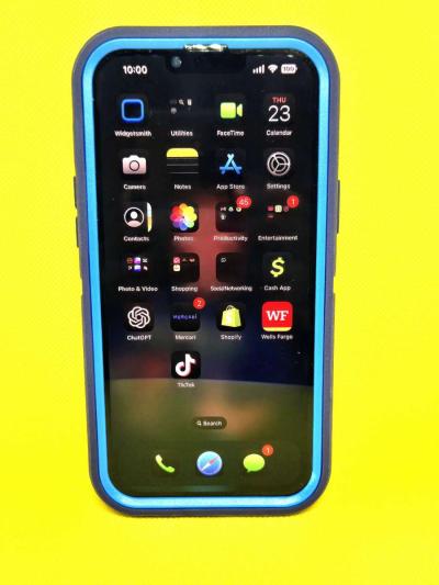 Iphone 13 Pro Max with TikTok and Capcut Installed - Thumbnail 6