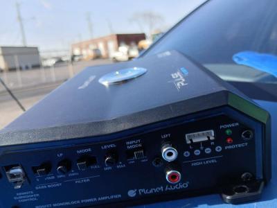 Planet Audio Amp - Thumbnail 3