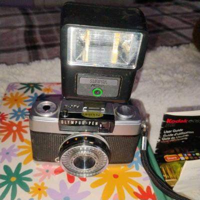 Nickon camera - Thumbnail 6