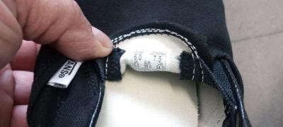 the shoes type vans size 6 - Thumbnail 3
