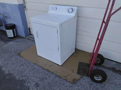 Nice White GE Extra Large Capacity Gas Dryer Like New - Thumbnail 3