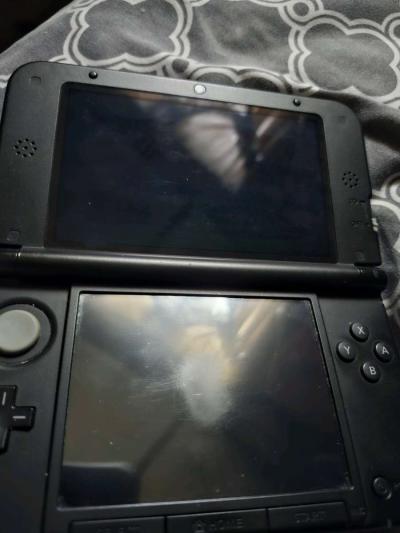 3DS XL W Charger Stylus Case And Games - Thumbnail 3