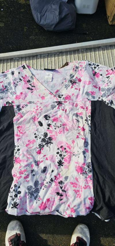 Nurse Scrub Tops - Thumbnail 2