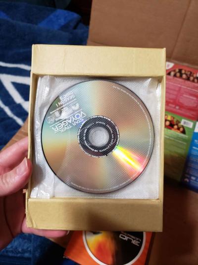 Star Trek Voyager  Full Series Seasons 1 7 Disc DVD Set New - Thumbnail 4