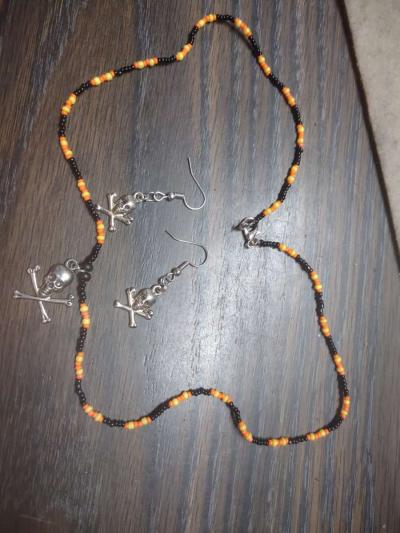 skull w X necklace w earrings set
