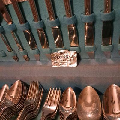 1881 Rogers Oneida Silverware - Thumbnail 3