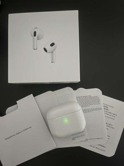 AirPods 3rd Generation - Thumbnail 2