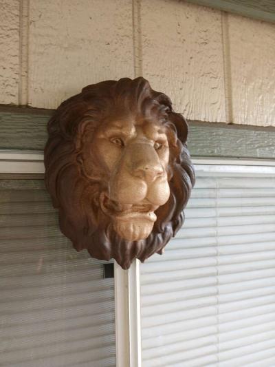 Concrete Lions Head Plaque - Thumbnail 3