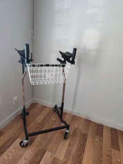 caminador de adulto - Thumbnail 2