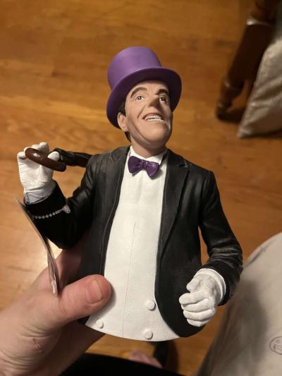 Batman collectible pigi bank penquin - Thumbnail 5