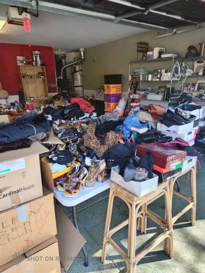 Huge Garge Sale - Thumbnail 3