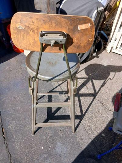 industrial stool - Thumbnail 3