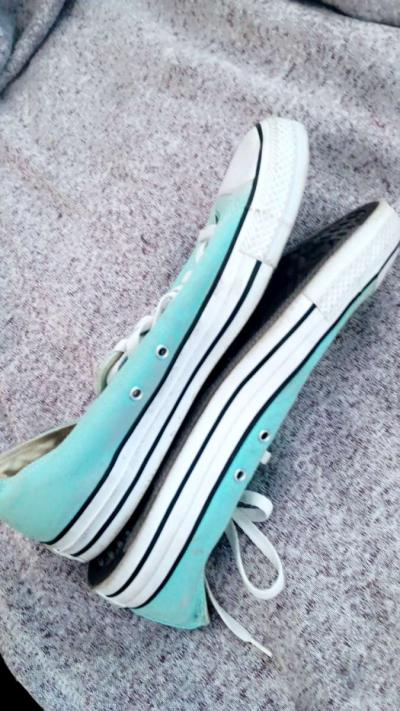 converse sneakers - Thumbnail 2