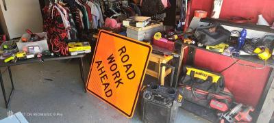 Huge Garge Sale - Thumbnail 6