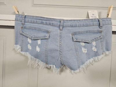 womens shorts - Thumbnail 4