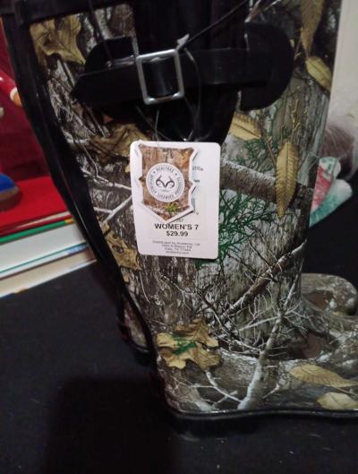 rain boots - Thumbnail 2