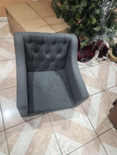 green chair - Thumbnail 2