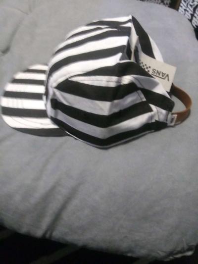 Vans black and white stripe hat - Thumbnail 3
