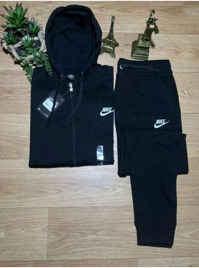 Nike sweatsuit - Thumbnail 4