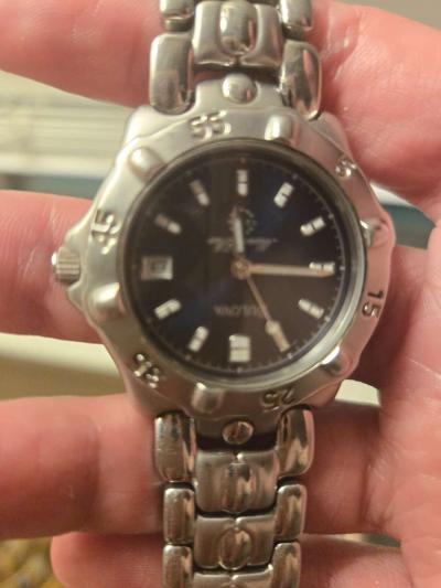 mens bulova  watch like new barely worn Great Deal - Thumbnail 2