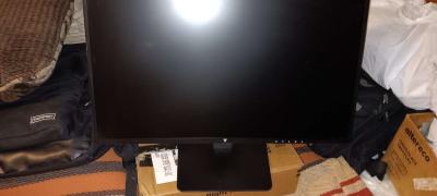 NEW STILL IN BOX V7 L238E full HD LED 24inch monitor - Thumbnail 2