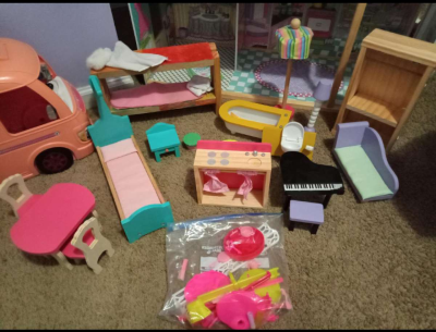 Barbie house and More - Thumbnail 6