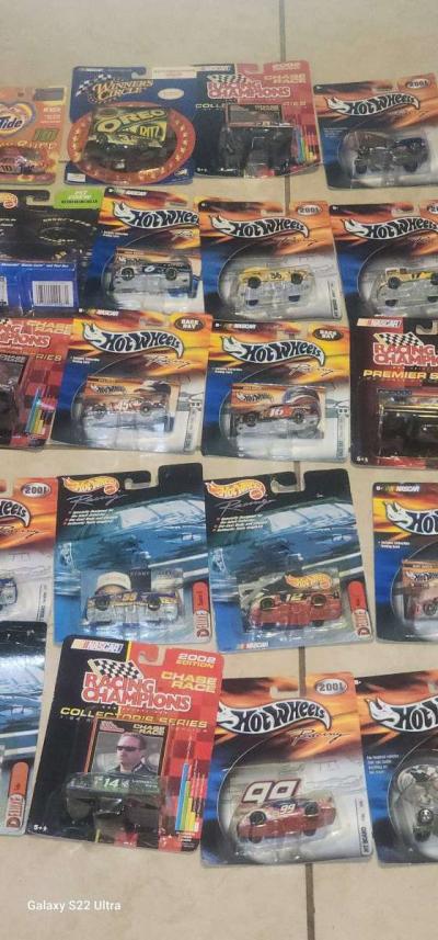 Hot wheels - Thumbnail 2