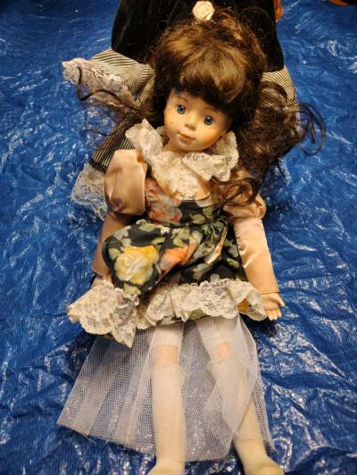porcelain dolls - Thumbnail 2
