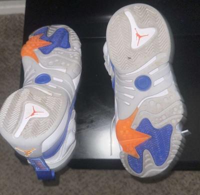 Jordan two tre size 8 and half - Thumbnail 4