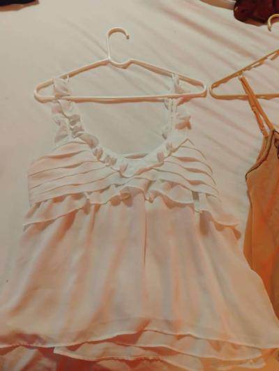 10 female tops M - Thumbnail 3