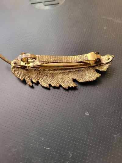 gold metal feather hair clip - Thumbnail 2