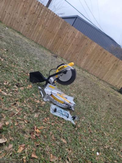 Miter Saw Dewalt DWS713 ELECTRIC  Like New Working Very Good - Thumbnail 5
