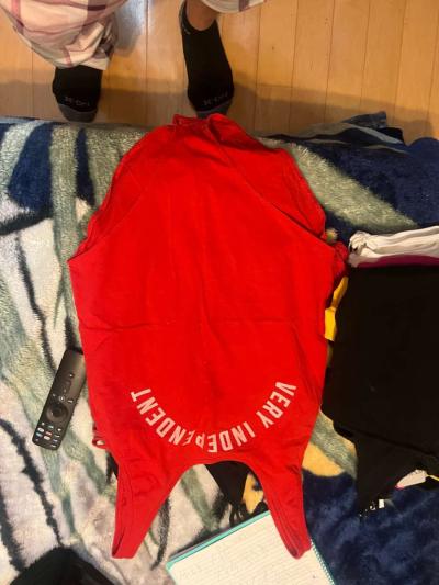 Pink bodysuits large and medium - Thumbnail 3