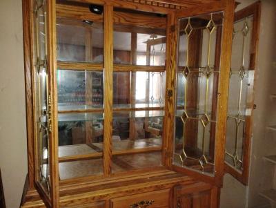 Amish china hutch - Thumbnail 2