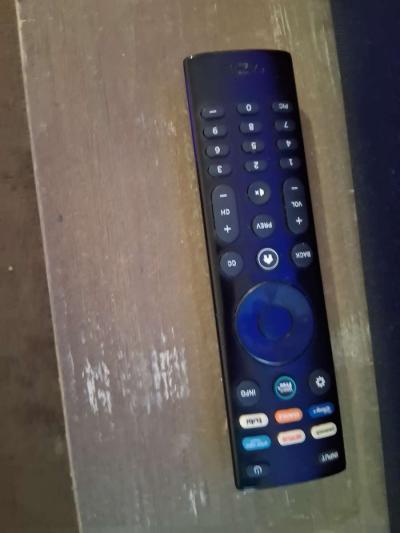 smart TV with surround sound and sound bar - Thumbnail 3