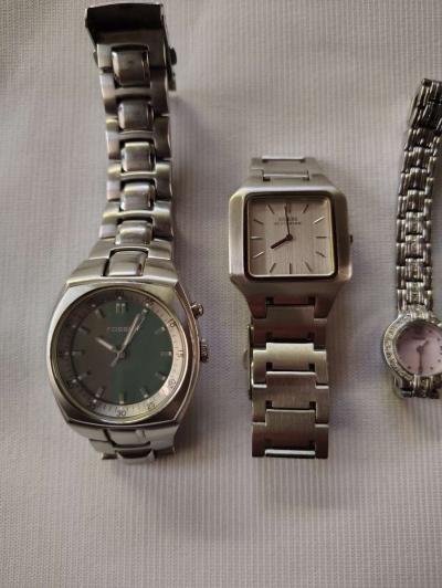 4 watches - Thumbnail 2