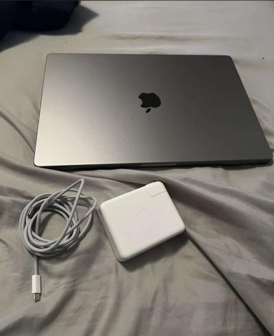 M2 Max Apple MacBook Pro 16inch 2023 Space Grey - Thumbnail 2